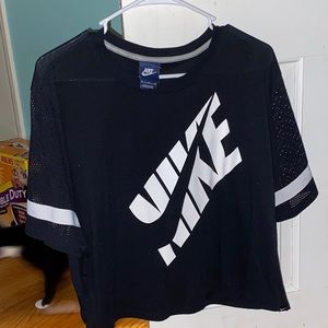 nike workout shirt